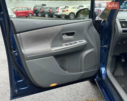 Синий Тойота Приус, объемом двигателя 1.8 л и пробегом 315 тыс. км за 10290 $, фото 17 на Automoto.ua