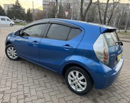 Синий Тойота Приус, объемом двигателя 1.5 л и пробегом 125 тыс. км за 10350 $, фото 4 на Automoto.ua