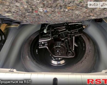 Тойота Приус 2014 в Одессе на Automoto.ua Синий Тойота Приус, объемом двигателя 1.8 л и пробегом 262 тыс. км за 11700 $, фото 13 на Automoto.ua