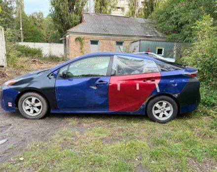 Синий Тойота Приус, объемом двигателя 1.8 л и пробегом 341 тыс. км за 10999 $, фото 6 на Automoto.ua