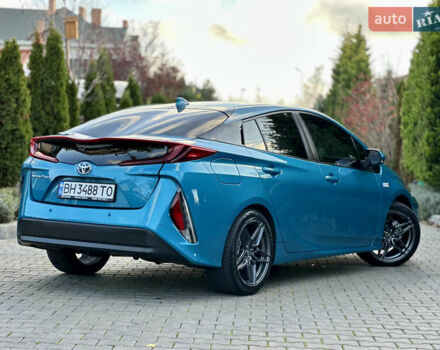 Синий Тойота Приус, объемом двигателя 1.8 л и пробегом 105 тыс. км за 20500 $, фото 2 на Automoto.ua