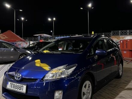 Тойота Приус 2011 в Софіївська Борщагівка на Automoto.ua Синий Тойота Приус, объемом двигателя 1.8 л и пробегом 290 тыс. км за 10700 $, фото 1 на Automoto.ua