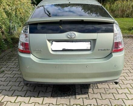 Зеленый Тойота Приус, объемом двигателя 1.5 л и пробегом 400 тыс. км за 6000 $, фото 1 на Automoto.ua