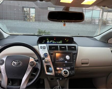 Зеленый Тойота Приус, объемом двигателя 0 л и пробегом 140 тыс. км за 13000 $, фото 3 на Automoto.ua