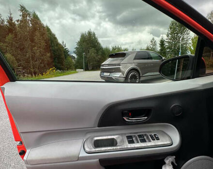 Оранжевый Тойота Приус, объемом двигателя 1.5 л и пробегом 260 тыс. км за 8000 $, фото 5 на Automoto.ua