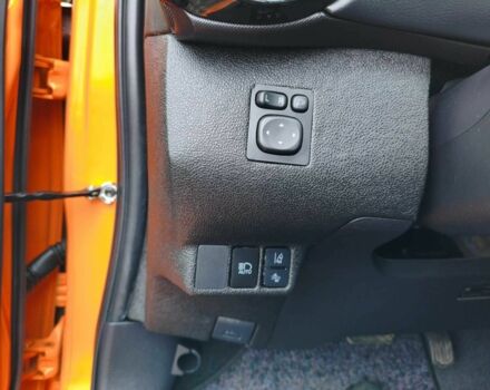 Оранжевый Тойота Приус, объемом двигателя 1.5 л и пробегом 97 тыс. км за 13400 $, фото 13 на Automoto.ua