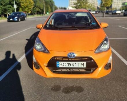 Помаранчевий Тойота Пріус, об'ємом двигуна 1.5 л та пробігом 170 тис. км за 8800 $, фото 1 на Automoto.ua