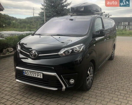 Черный Тойота Proace Verso, объемом двигателя 2 л и пробегом 46 тыс. км за 48500 $, фото 2 на Automoto.ua