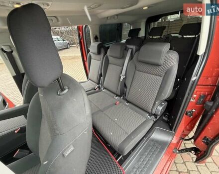 Красный Тойота Proace Verso, объемом двигателя 2 л и пробегом 77 тыс. км за 35800 $, фото 25 на Automoto.ua