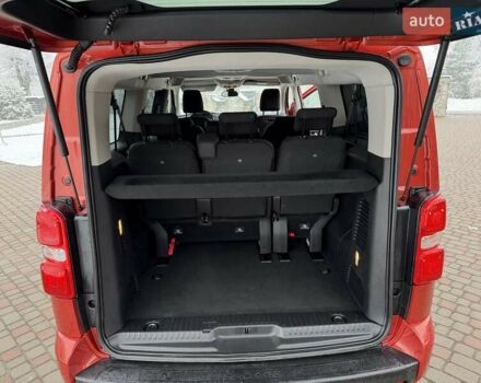 Красный Тойота Proace Verso, объемом двигателя 2 л и пробегом 77 тыс. км за 35800 $, фото 20 на Automoto.ua