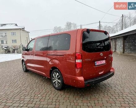 Красный Тойота Proace Verso, объемом двигателя 2 л и пробегом 77 тыс. км за 35800 $, фото 4 на Automoto.ua