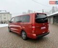 Красный Тойота Proace Verso, объемом двигателя 2 л и пробегом 77 тыс. км за 35800 $, фото 4 на Automoto.ua
