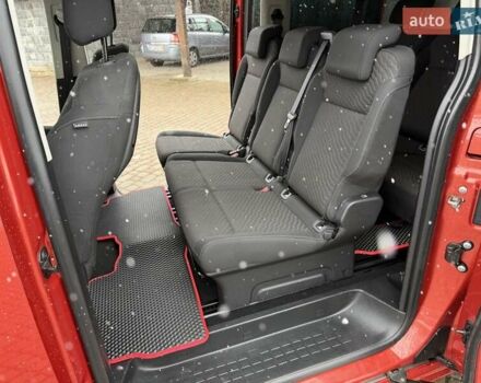 Красный Тойота Proace Verso, объемом двигателя 2 л и пробегом 77 тыс. км за 35800 $, фото 13 на Automoto.ua