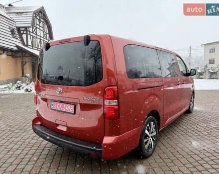 Красный Тойота Proace Verso, объемом двигателя 2 л и пробегом 77 тыс. км за 35800 $, фото 6 на Automoto.ua