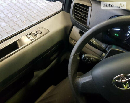 Тойота Proace Verso, объемом двигателя 0 л и пробегом 302 тыс. км за 18500 $, фото 8 на Automoto.ua
