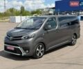 Серый Тойота Proace Verso, объемом двигателя 2 л и пробегом 117 тыс. км за 29900 $, фото 1 на Automoto.ua