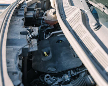 Серый Тойота Proace Verso, объемом двигателя 2 л и пробегом 229 тыс. км за 35000 $, фото 26 на Automoto.ua