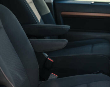 Серый Тойота Proace Verso, объемом двигателя 2 л и пробегом 229 тыс. км за 35000 $, фото 53 на Automoto.ua