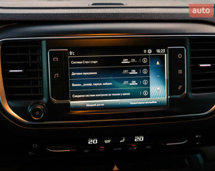 Серый Тойота Proace Verso, объемом двигателя 2 л и пробегом 313 тыс. км за 35000 $, фото 39 на Automoto.ua