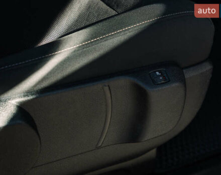 Серый Тойота Proace Verso, объемом двигателя 2 л и пробегом 229 тыс. км за 35000 $, фото 50 на Automoto.ua