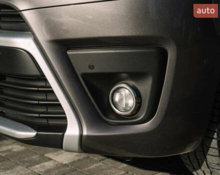 Серый Тойота Proace Verso, объемом двигателя 2 л и пробегом 229 тыс. км за 35000 $, фото 22 на Automoto.ua