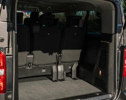 Серый Тойота Proace Verso, объемом двигателя 2 л и пробегом 229 тыс. км за 35000 $, фото 68 на Automoto.ua