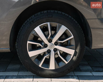 Серый Тойота Proace Verso, объемом двигателя 2 л и пробегом 229 тыс. км за 35000 $, фото 15 на Automoto.ua