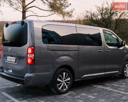Серый Тойота Proace Verso, объемом двигателя 2 л и пробегом 313 тыс. км за 35000 $, фото 6 на Automoto.ua