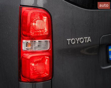 Сірий Тойота Proace Verso, об'ємом двигуна 2 л та пробігом 234 тис. км за 35000 $, фото 18 на Automoto.ua