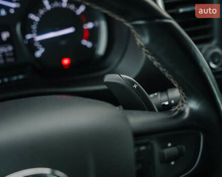 Сірий Тойота Proace Verso, об'ємом двигуна 2 л та пробігом 234 тис. км за 35000 $, фото 37 на Automoto.ua