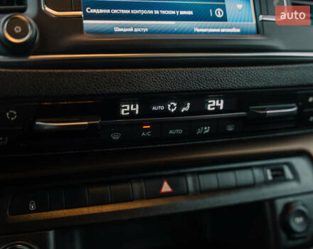 Сірий Тойота Proace Verso, об'ємом двигуна 2 л та пробігом 234 тис. км за 35000 $, фото 40 на Automoto.ua