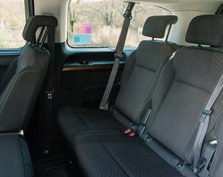 Серый Тойота Proace Verso, объемом двигателя 2 л и пробегом 229 тыс. км за 35000 $, фото 42 на Automoto.ua