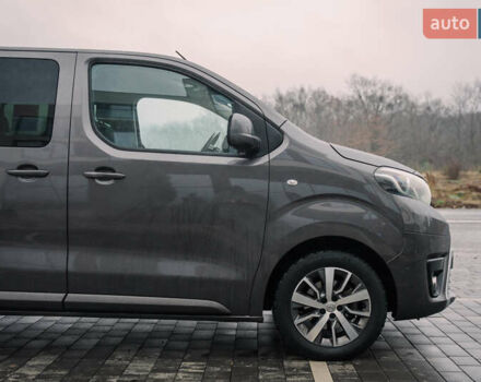 Сірий Тойота Proace Verso, об'ємом двигуна 2 л та пробігом 234 тис. км за 35000 $, фото 7 на Automoto.ua
