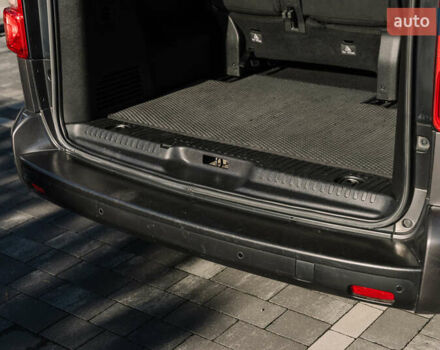 Серый Тойота Proace Verso, объемом двигателя 2 л и пробегом 229 тыс. км за 35000 $, фото 67 на Automoto.ua