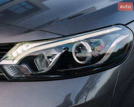 Серый Тойота Proace Verso, объемом двигателя 2 л и пробегом 313 тыс. км за 35000 $, фото 19 на Automoto.ua