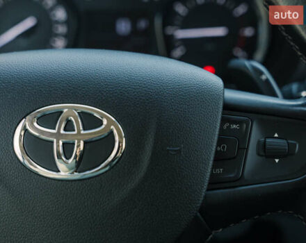 Серый Тойота Proace Verso, объемом двигателя 2 л и пробегом 229 тыс. км за 35000 $, фото 61 на Automoto.ua