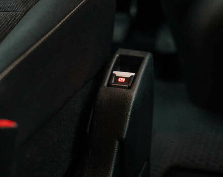 Сірий Тойота Proace Verso, об'ємом двигуна 2 л та пробігом 234 тис. км за 35000 $, фото 50 на Automoto.ua