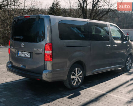 Серый Тойота Proace Verso, объемом двигателя 2 л и пробегом 229 тыс. км за 35000 $, фото 6 на Automoto.ua