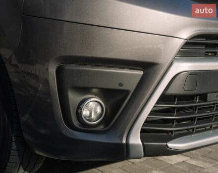 Серый Тойота Proace Verso, объемом двигателя 2 л и пробегом 229 тыс. км за 35000 $, фото 21 на Automoto.ua