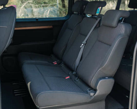 Серый Тойота Proace Verso, объемом двигателя 2 л и пробегом 229 тыс. км за 32000 $, фото 40 на Automoto.ua