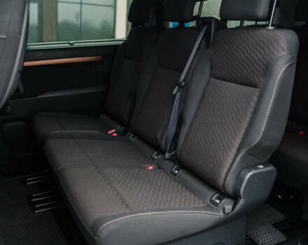 Сірий Тойота Proace Verso, об'ємом двигуна 2 л та пробігом 234 тис. км за 35000 $, фото 44 на Automoto.ua