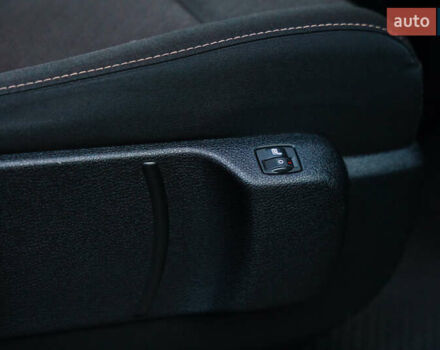 Серый Тойота Proace Verso, объемом двигателя 2 л и пробегом 313 тыс. км за 35000 $, фото 33 на Automoto.ua