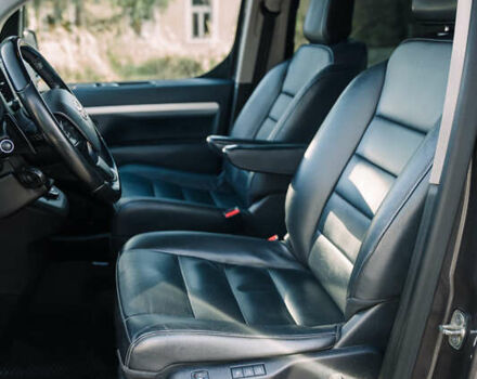 Сірий Тойота Proace Verso, об'ємом двигуна 2 л та пробігом 212 тис. км за 38000 $, фото 31 на Automoto.ua