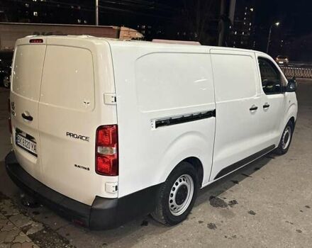 Белый Тойота Proace, объемом двигателя 0 л и пробегом 30 тыс. км за 16950 $, фото 6 на Automoto.ua