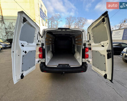 Білий Тойота Proace, об'ємом двигуна 0 л та пробігом 176 тис. км за 18999 $, фото 34 на Automoto.ua