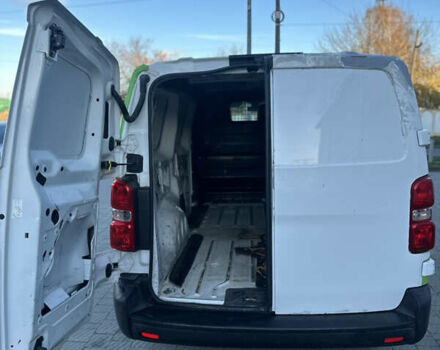 Белый Тойота Proace, объемом двигателя 0 л и пробегом 100 тыс. км за 19900 $, фото 7 на Automoto.ua