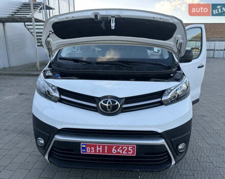 Белый Тойота Proace, объемом двигателя 0 л и пробегом 100 тыс. км за 19900 $, фото 8 на Automoto.ua