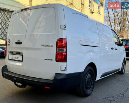 Білий Тойота Proace, об'ємом двигуна 0 л та пробігом 176 тис. км за 18999 $, фото 4 на Automoto.ua
