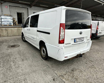 Белый Тойота Proace, объемом двигателя 2 л и пробегом 300 тыс. км за 7799 $, фото 3 на Automoto.ua