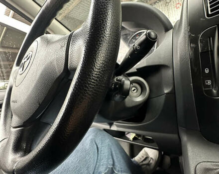Белый Тойота Proace, объемом двигателя 2 л и пробегом 300 тыс. км за 7799 $, фото 6 на Automoto.ua